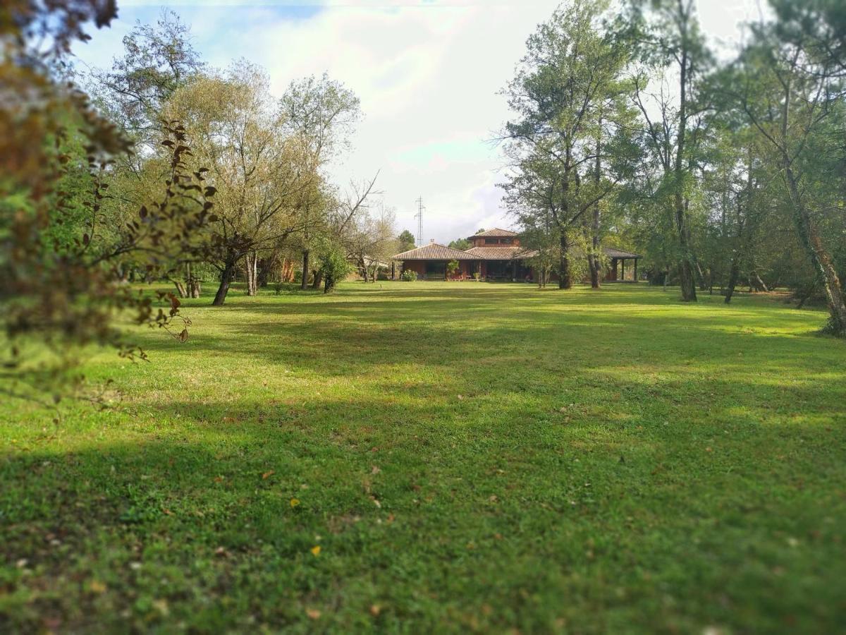 Les Roulottes Vesta Villa เลโอนญ็อง ภายนอก รูปภาพ